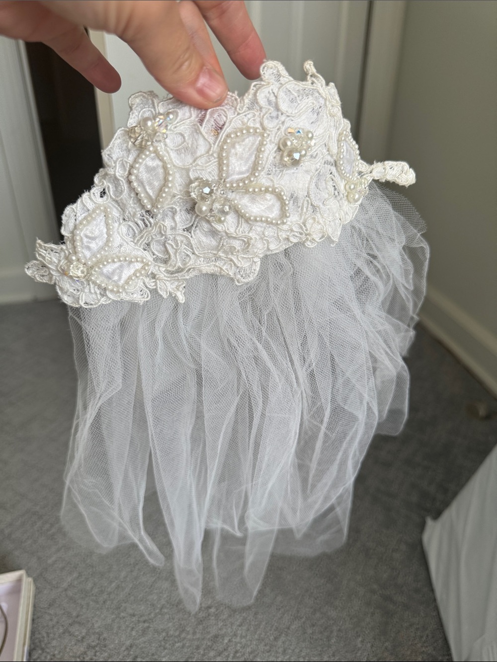 Beaded Lace Bridal Veil Headpiece - Ivory